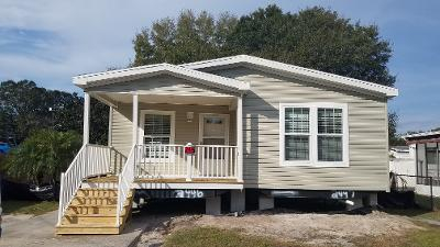 Manufactured home with porch